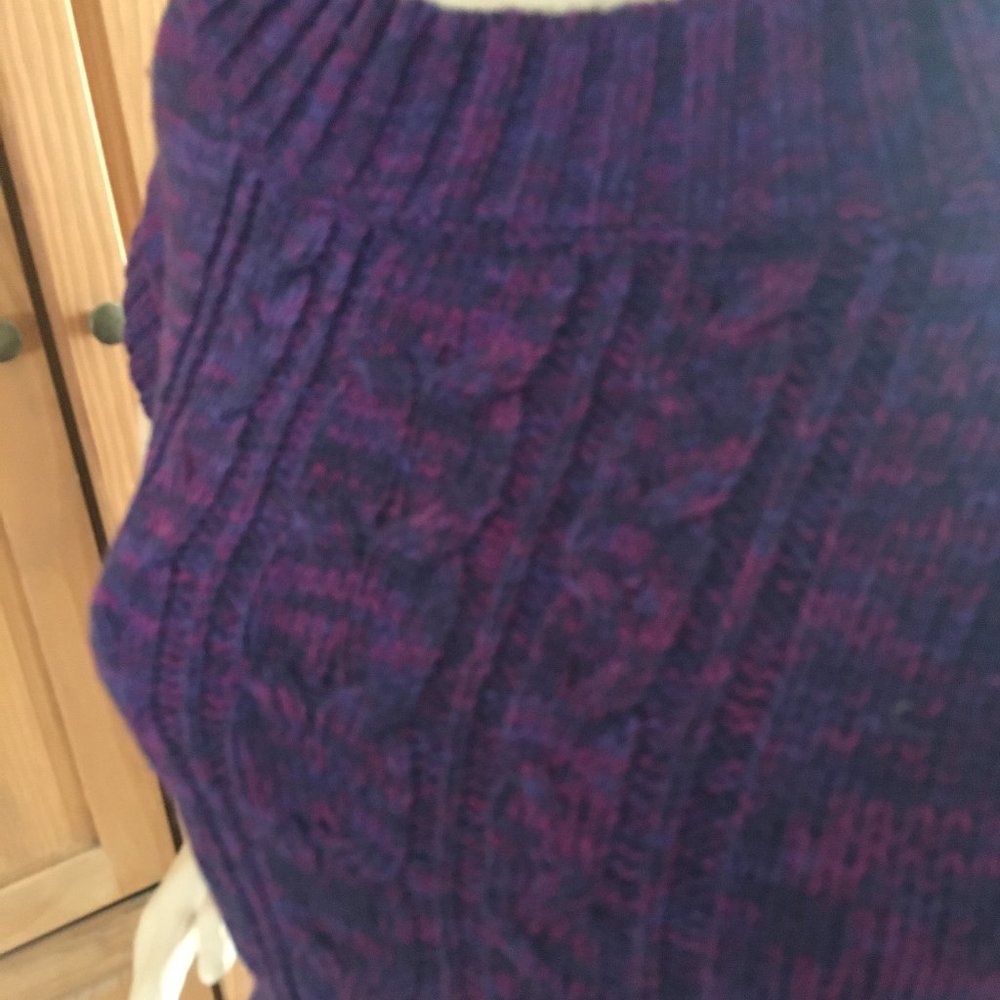 NWT ITS OUR TIME PURPLE FLECK KNIT CABLE SWEATER L - Picture 6 of 6